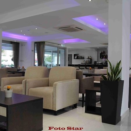Frixos Suites Hotel Apartments Larnaca Eksteriør billede