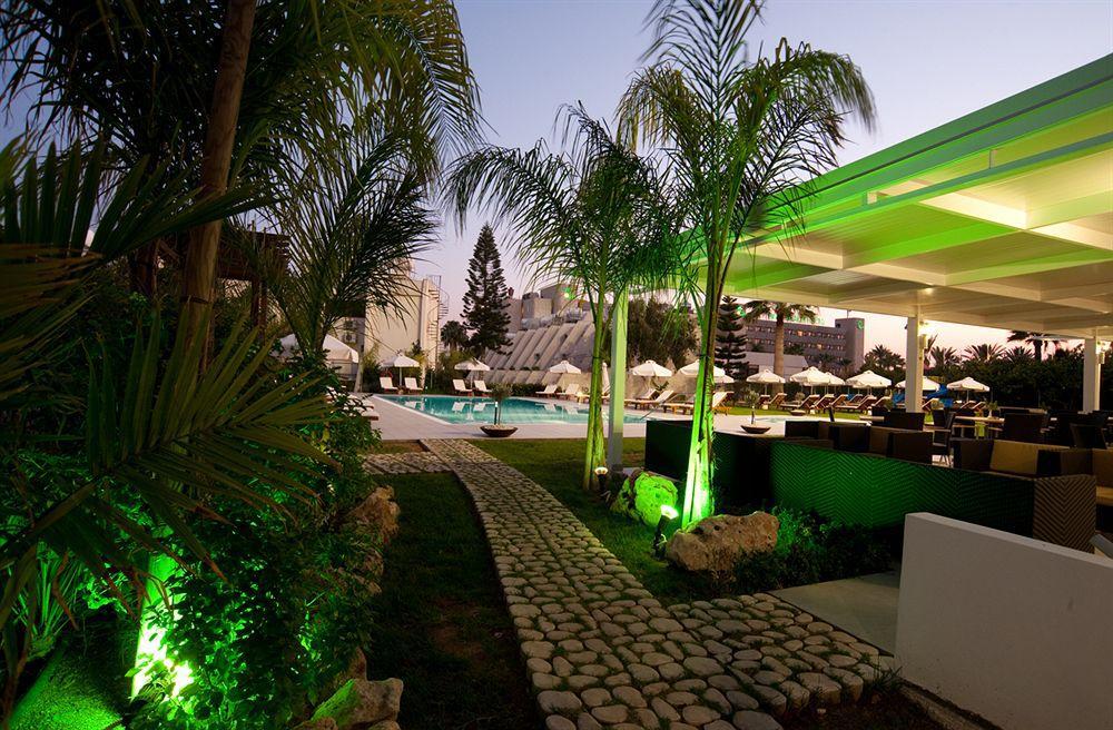 Frixos Suites Hotel Apartments Larnaca Eksteriør billede