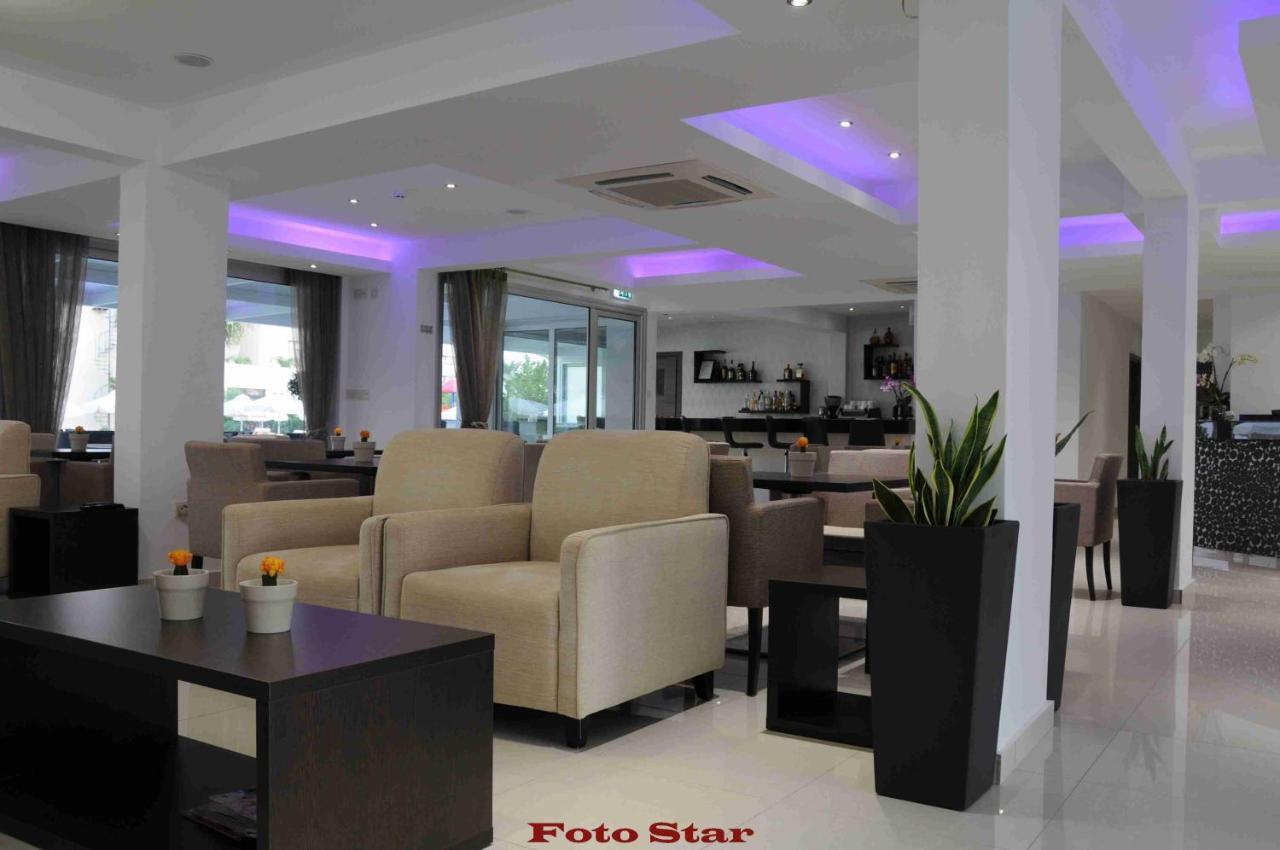 Frixos Suites Hotel Apartments Larnaca Eksteriør billede