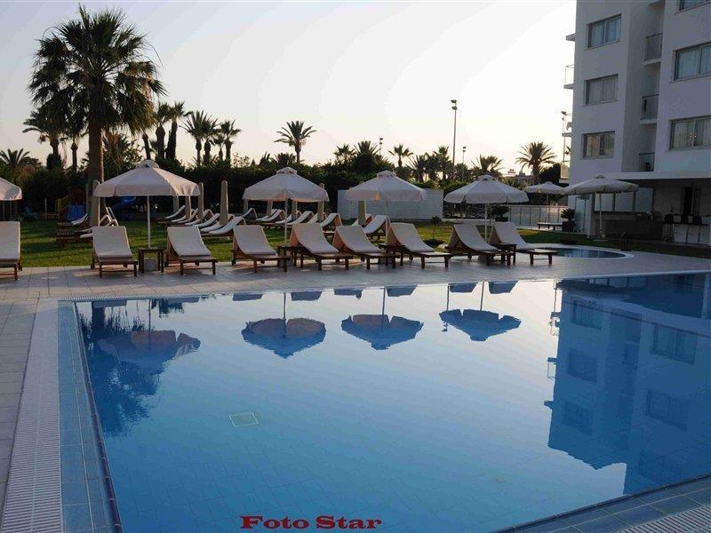 Frixos Suites Hotel Apartments Larnaca Eksteriør billede