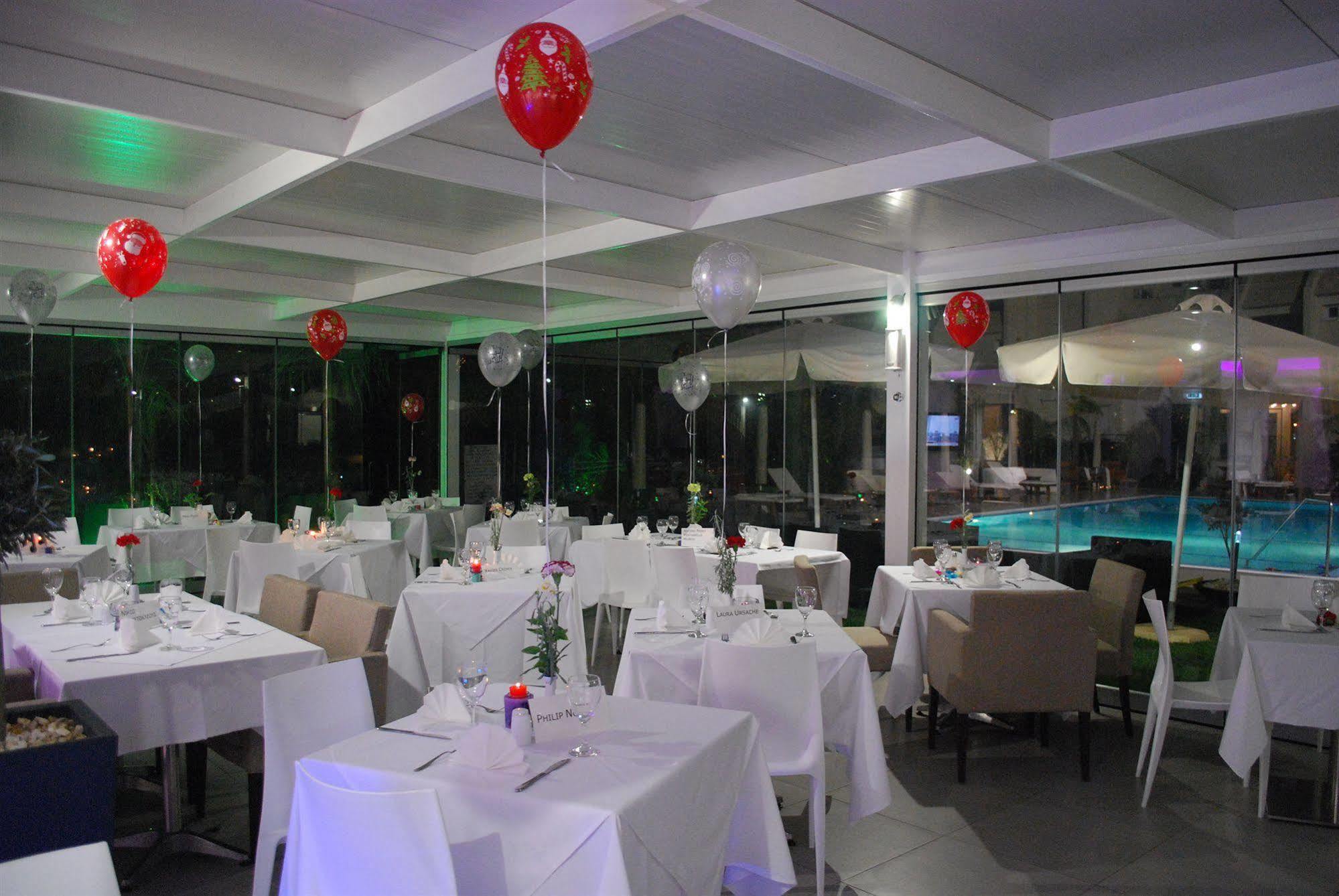Frixos Suites Hotel Apartments Larnaca Eksteriør billede