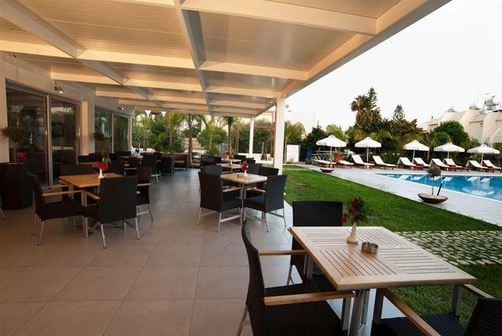 Frixos Suites Hotel Apartments Larnaca Eksteriør billede