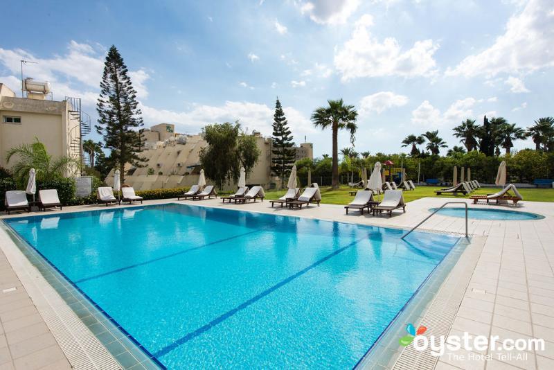 Frixos Suites Hotel Apartments Larnaca Eksteriør billede